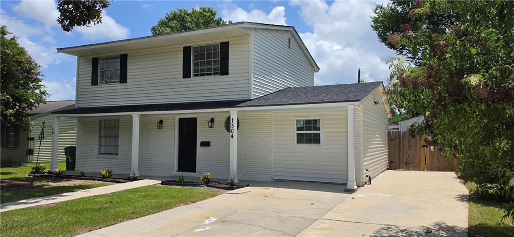 1304 Bellevue Drive — photo