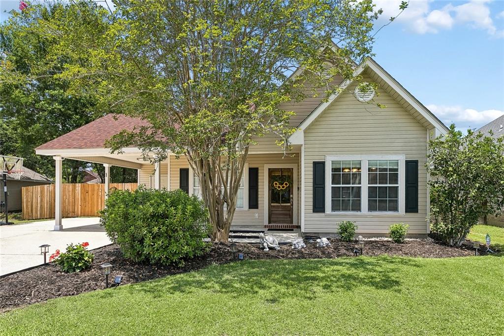 44163 Wedgewood Court — photo