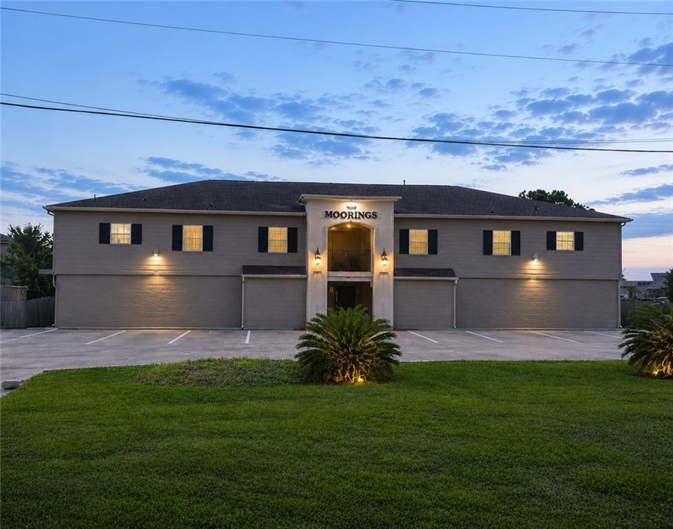 4854 Pontchartrain Drive 17 — photo