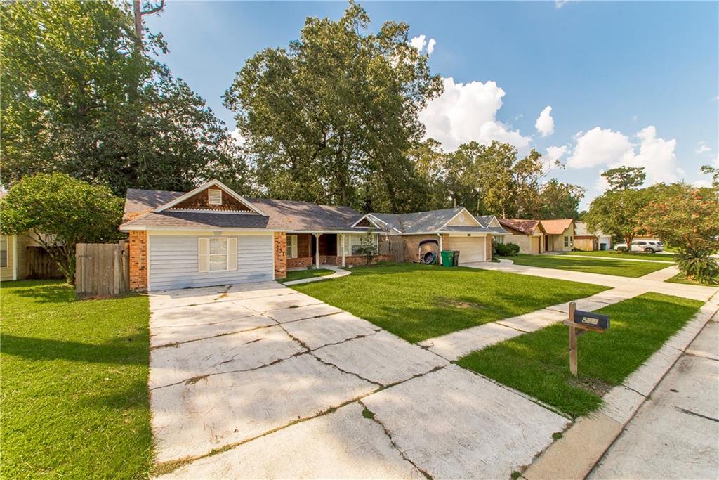 231 FOREST Loop, Mandeville, LA 70471 — photo 2