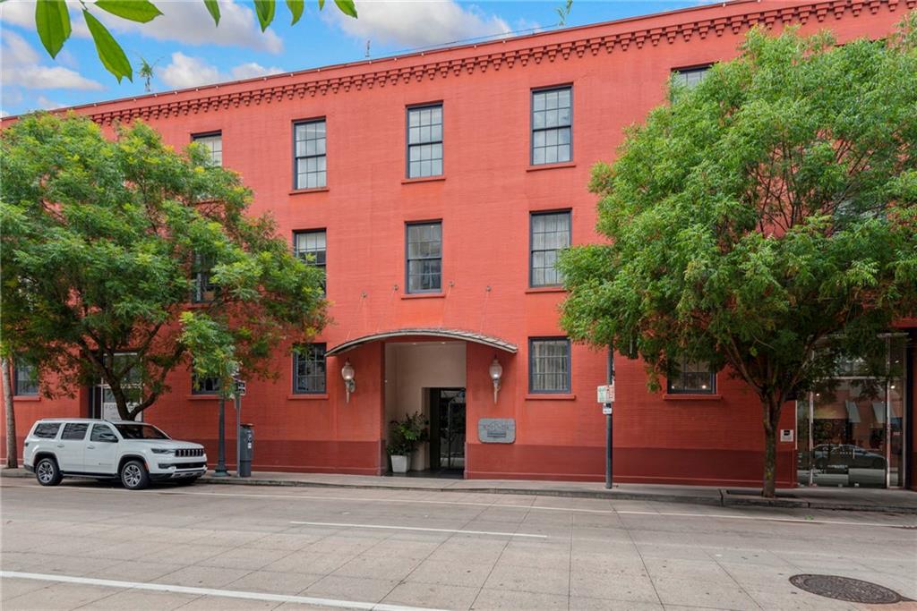 330 Julia Street 203 — photo