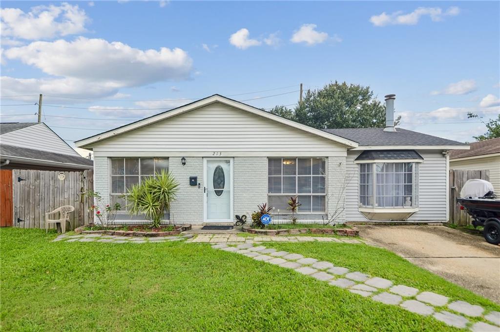 213 W Loyola Drive — photo