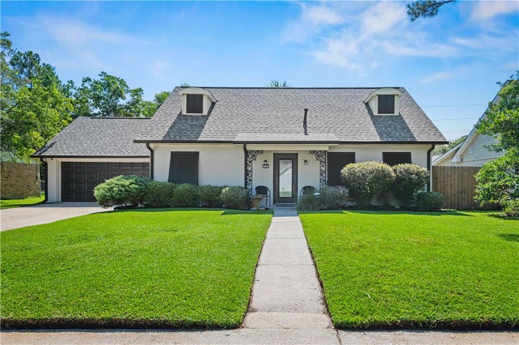 1428 Eastwood Drive — photo