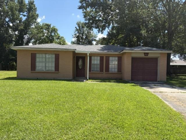 901 Forest Loop — photo