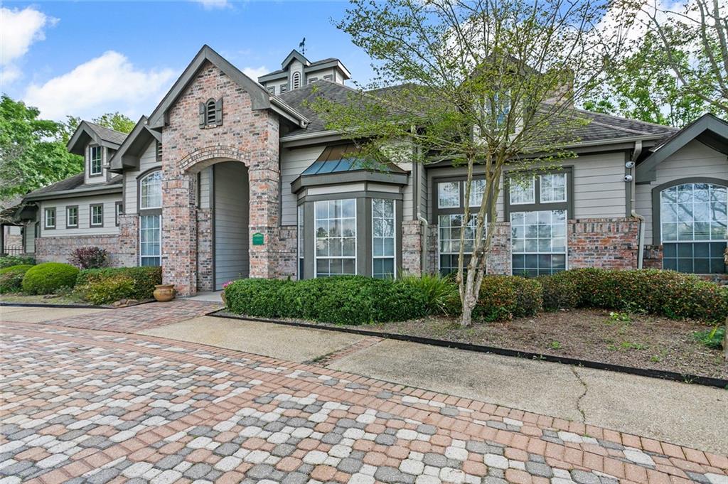 350 Emerald Forest Boulevard 10201 — photo