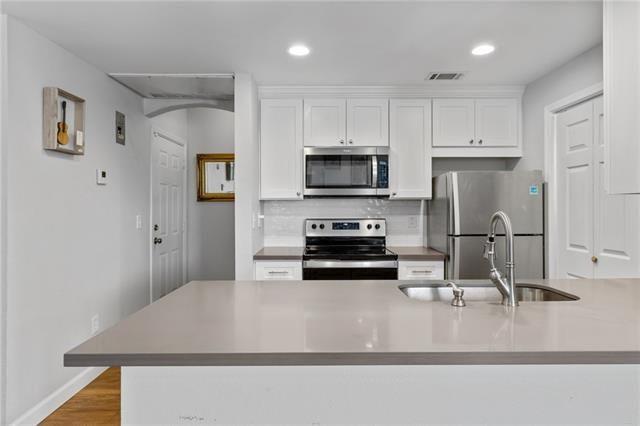 350 Emerald Forest Boulevard 12205 — photo