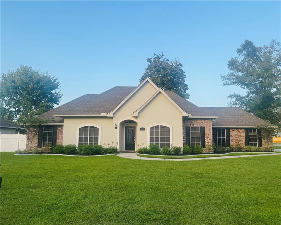 64560 Barrington Court — photo