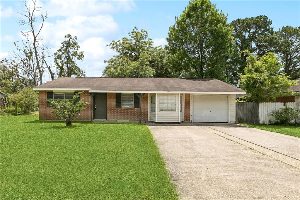 1444 Meadowlawn Drive — photo