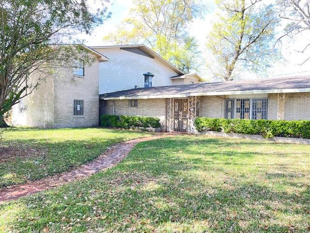 1000 Westwood Drive — photo