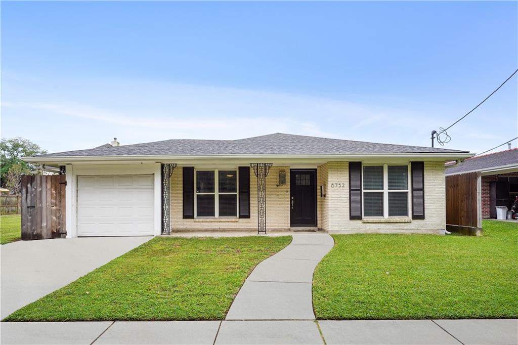 6752 Fleur de Lis Drive — photo