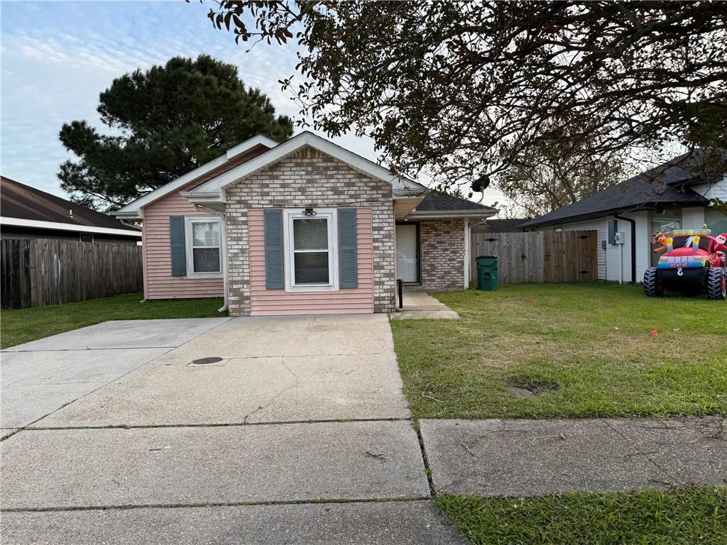 2717 Laurie Lane — photo