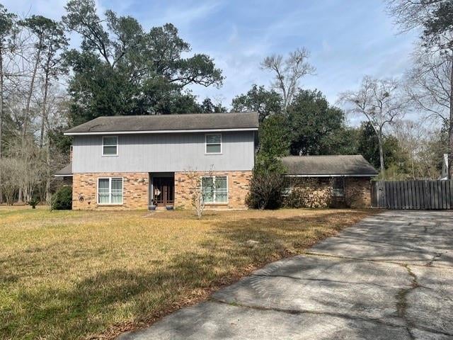 945 Winona Drive — photo
