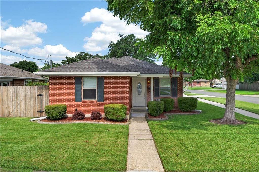 1631 Taylor Street — photo