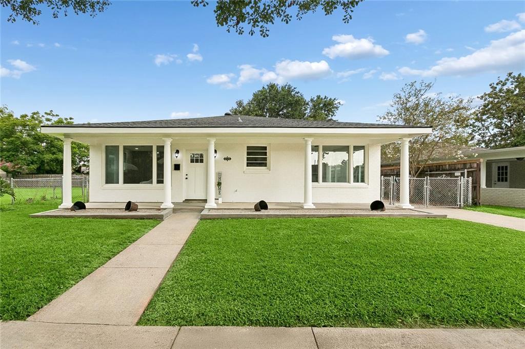 6735 W Magnolia Boulevard — photo
