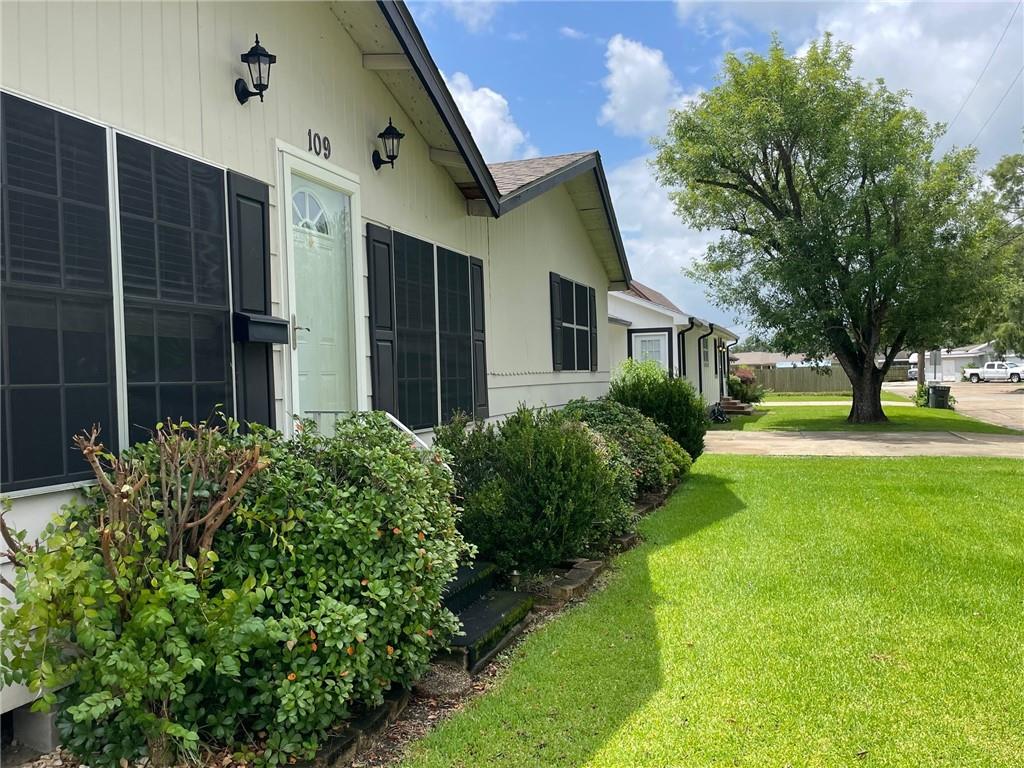 109 Rosewood Drive — photo