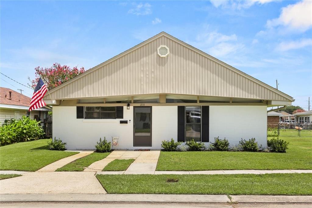 1233 Manson Drive — photo