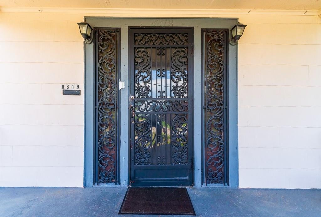 8819 Fig Street — photo