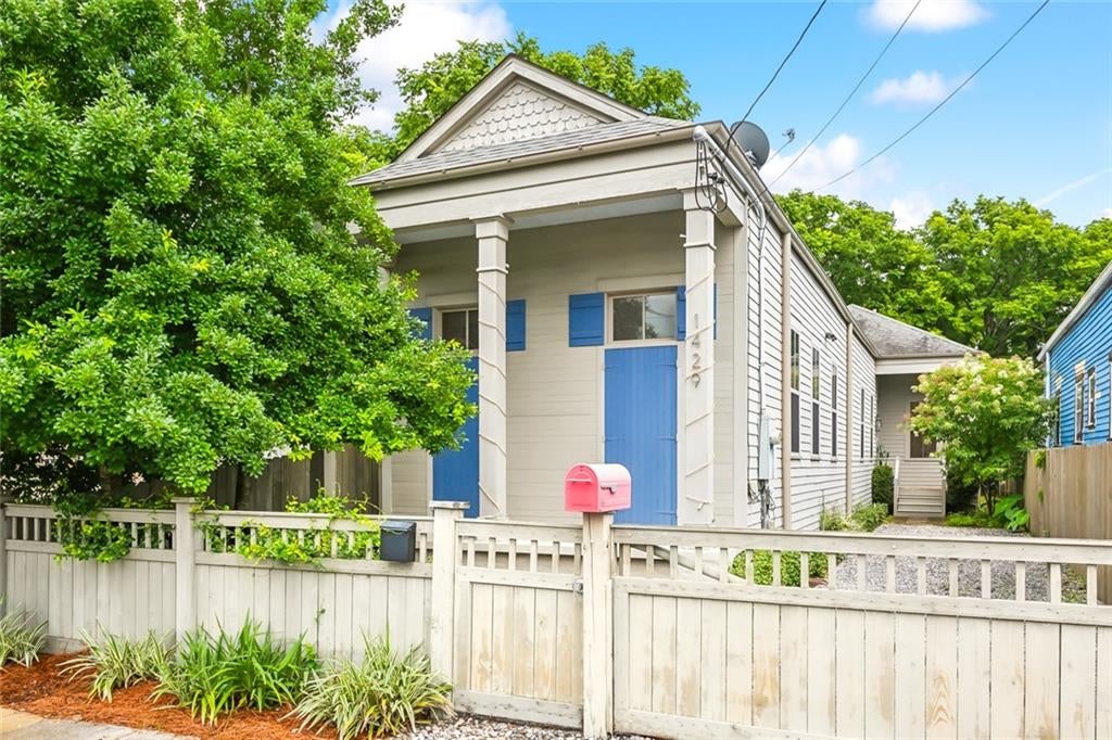1429 Joliet Street — photo