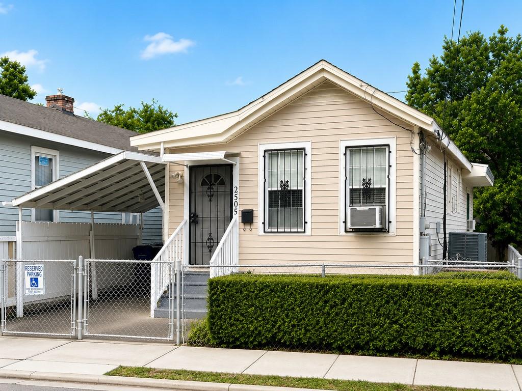 2505 Painters Street — photo