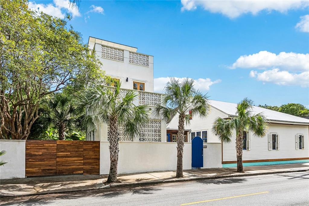 3623 Chartres Street — photo