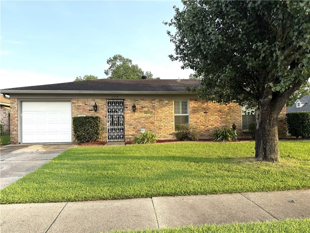 1812 Green Oak Drive — photo