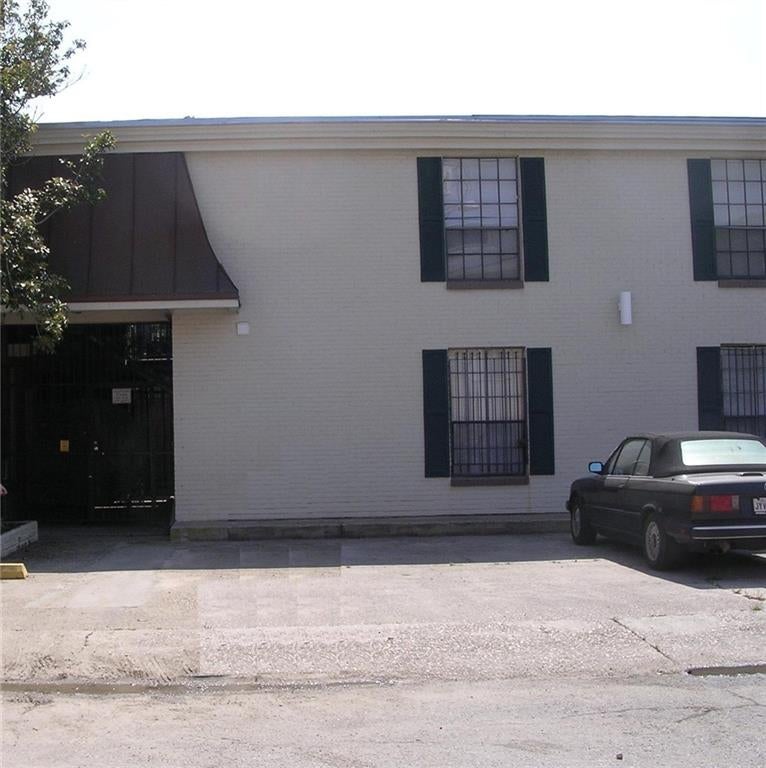 7522 Benjamin Street 204 — photo