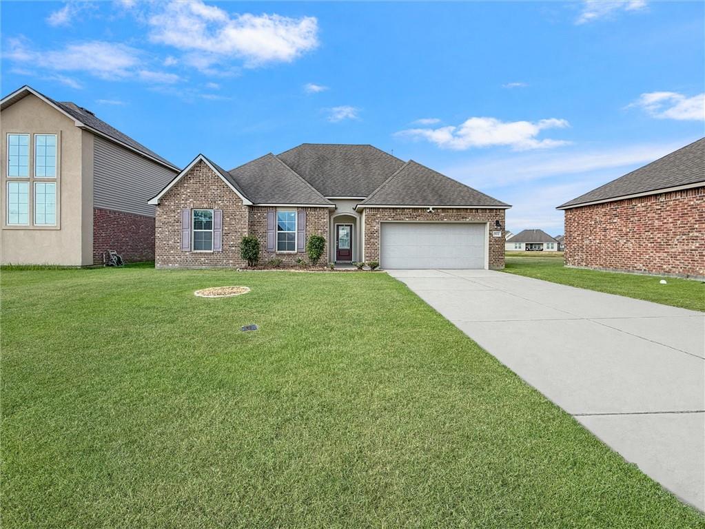 824 Lakeshore Village Drive — photo