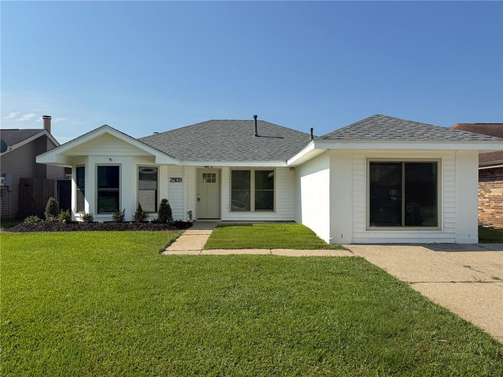 2909 Laurie Lane — photo