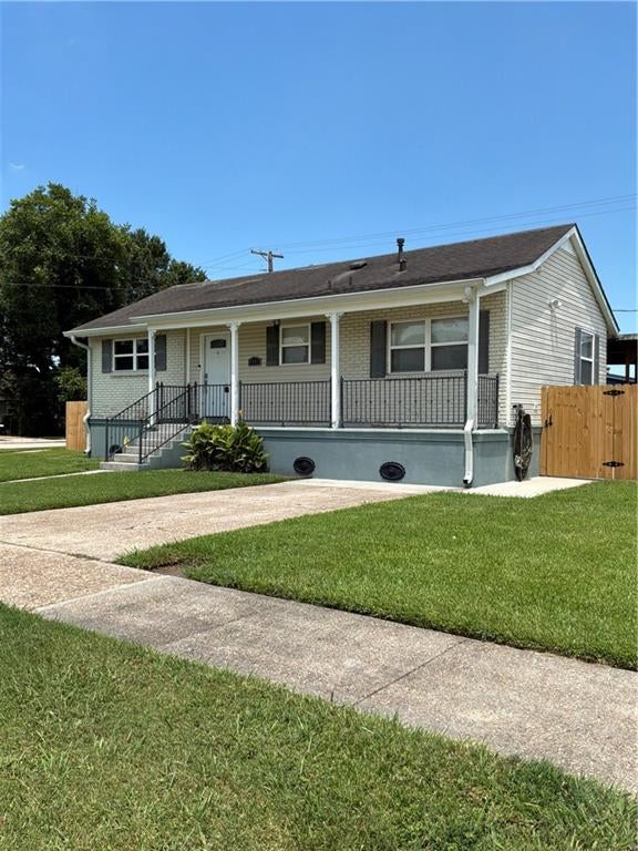 1401 Farrington Drive — photo