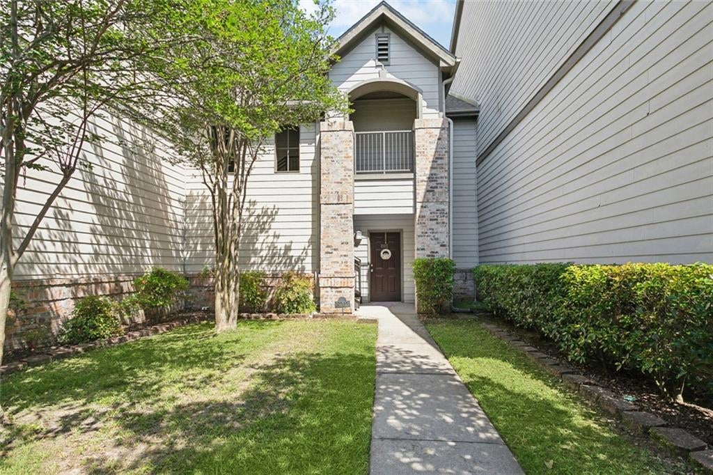 350 Emerald Forest Boulevard 9102 — photo