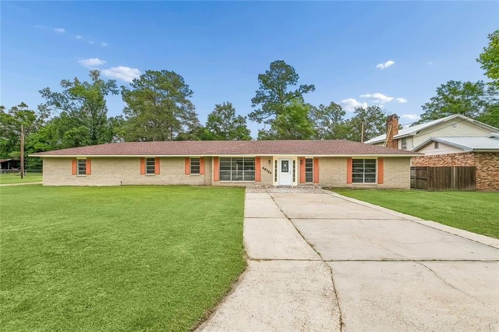 40124 Annette Drive — photo