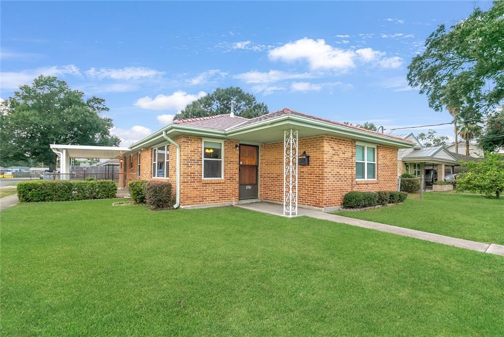 1701 Fairway Drive — photo