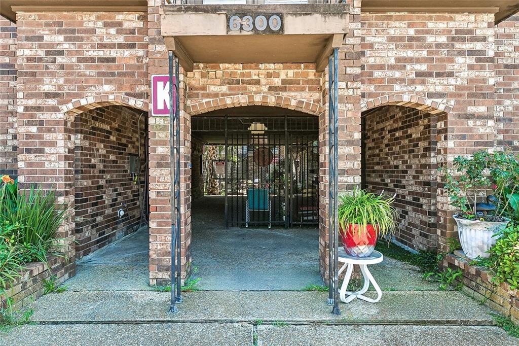 6300 Riverside Drive 296 — photo