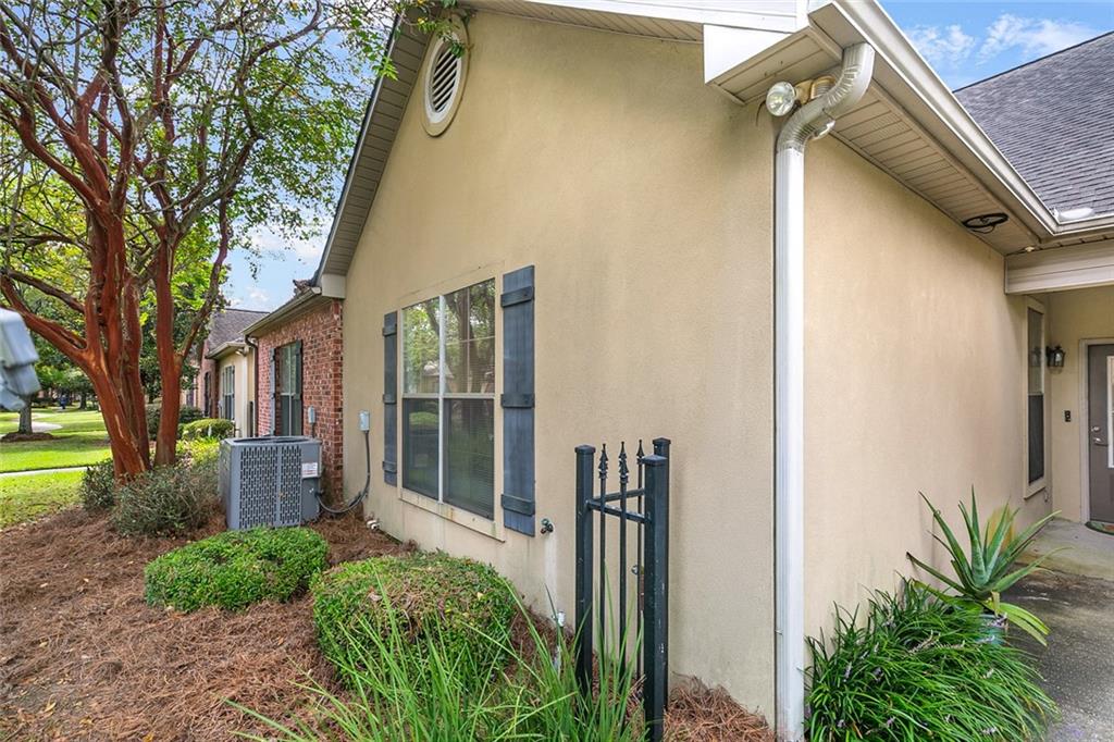 809 Summer Breeze Drive 209 — photo