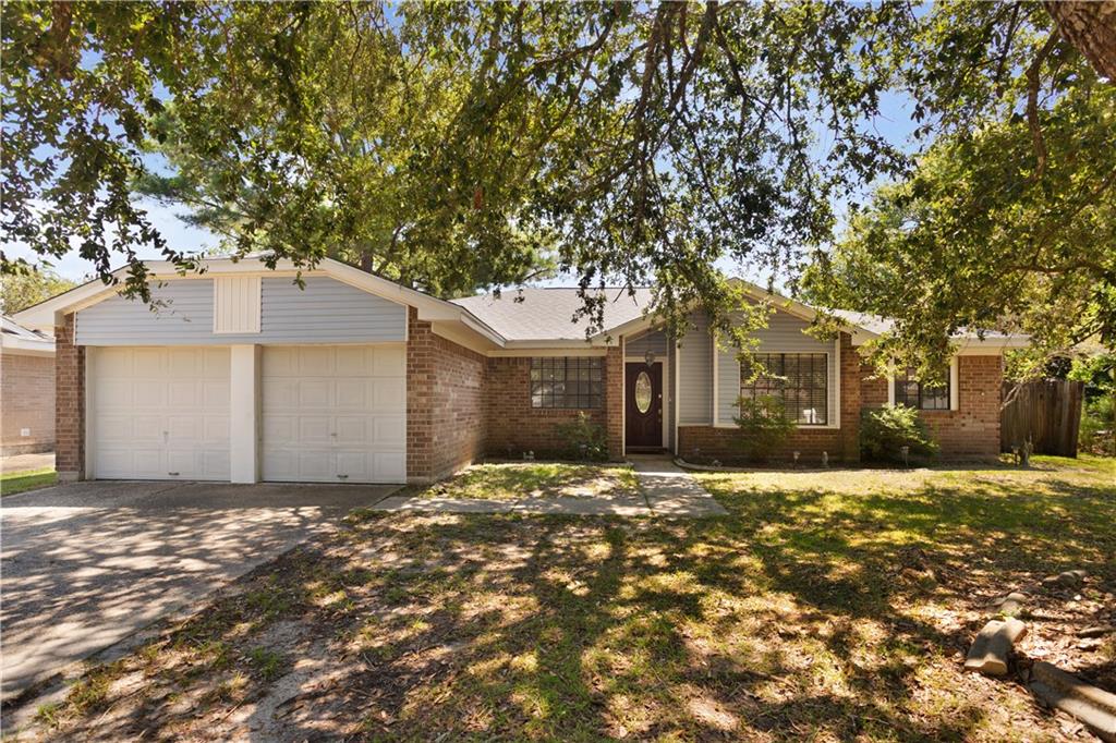 704 S Lake Caddo Court — photo