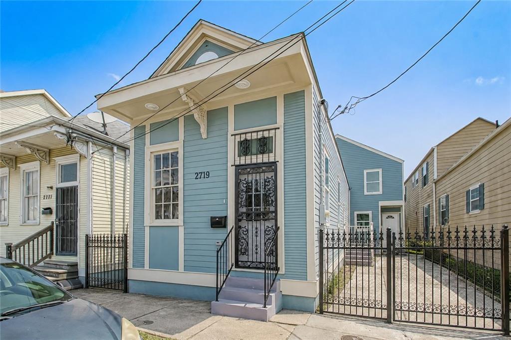 2719 First Street — photo