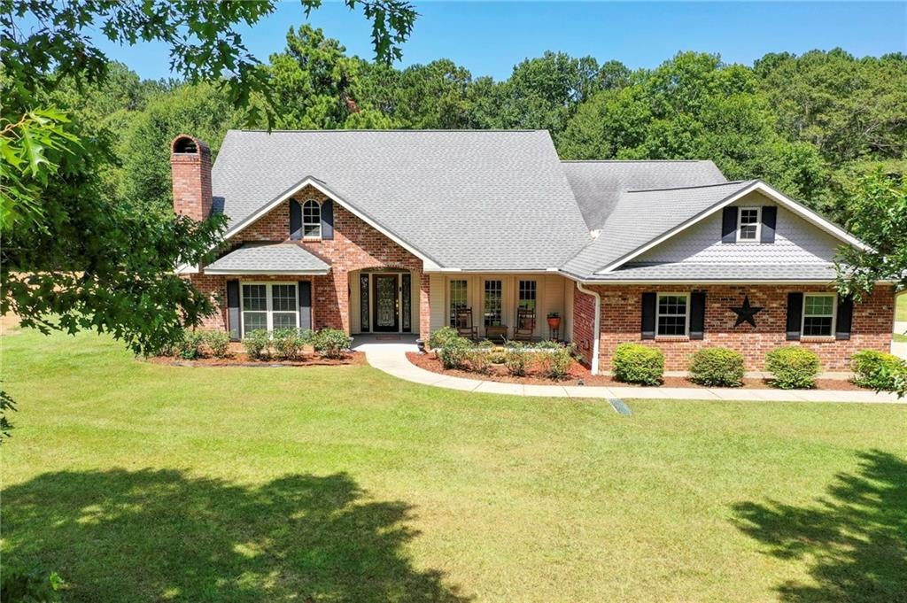 102 Churchill Downs Drive — photo