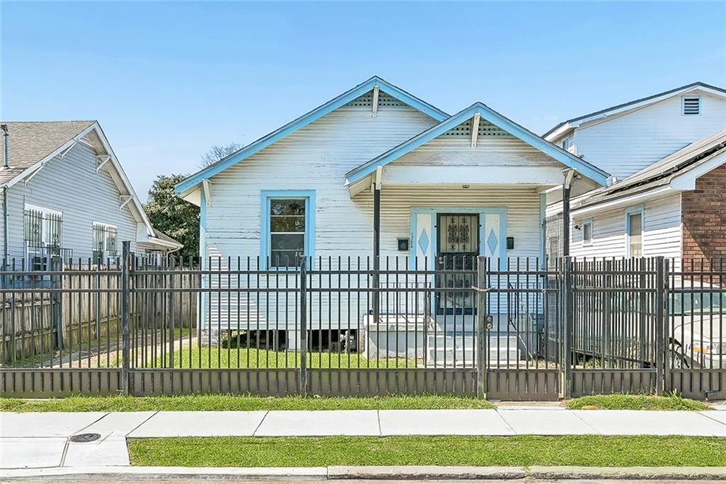1724 Eagle Street — photo