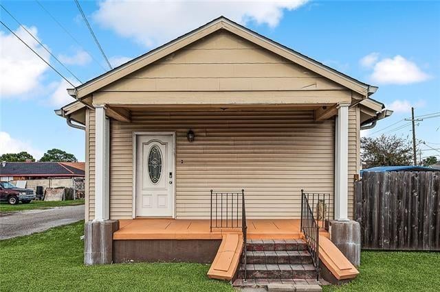 419 W Saint Bernard Highway — photo