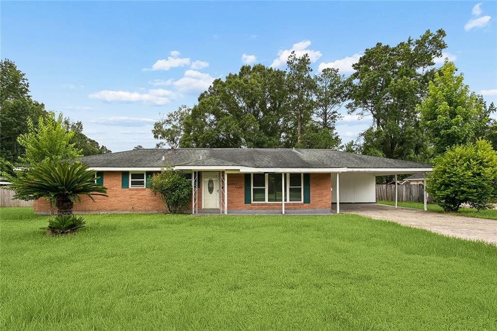 1024 S Dogwood Drive — photo