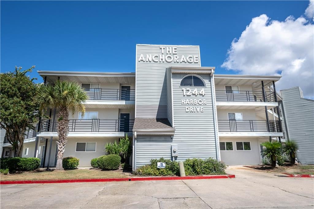 1244 Harbor Drive 320 — photo