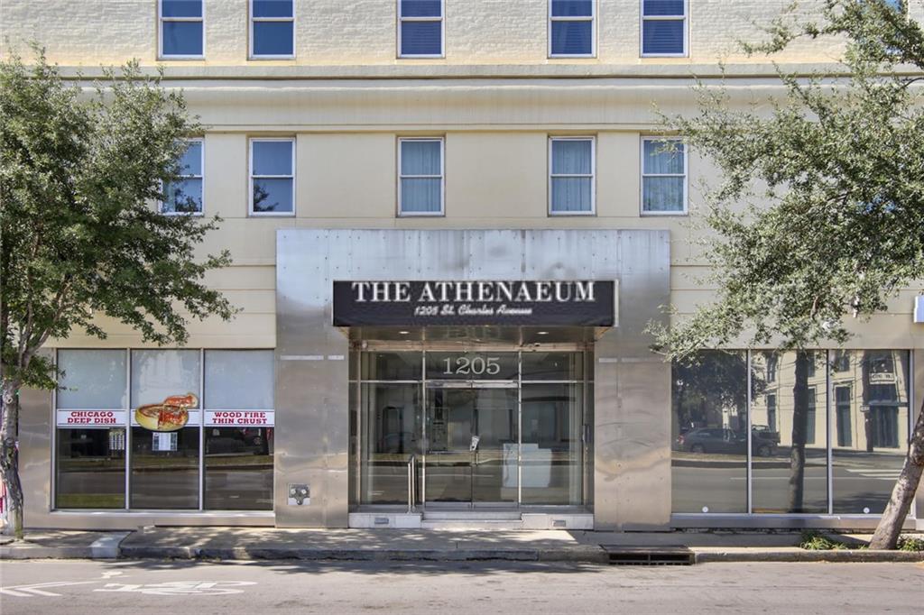 1205 St Charles Avenue 704 — photo