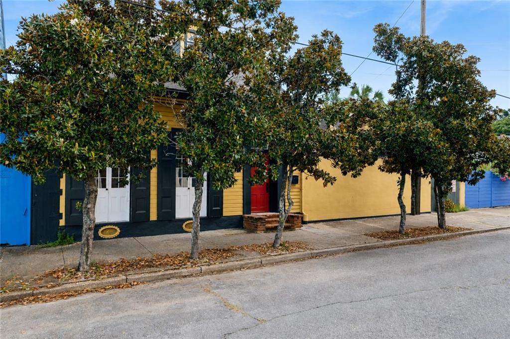 1613 Pauger Street — photo