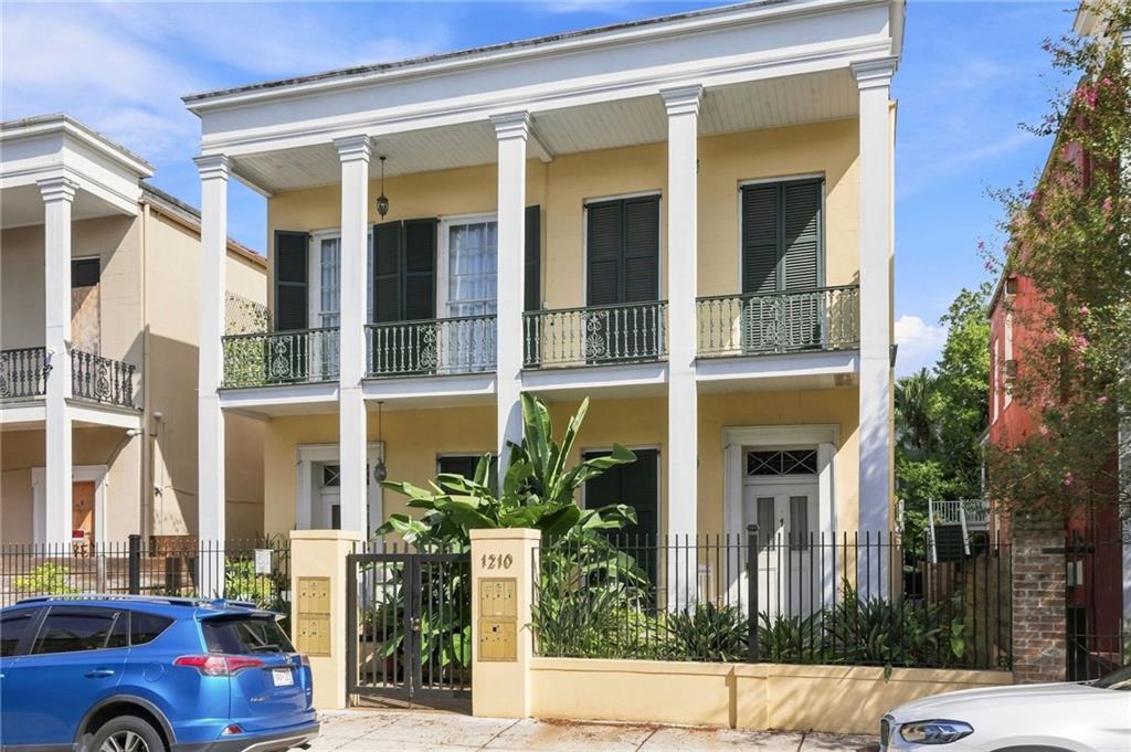 1210 Chartres Street 6 — photo