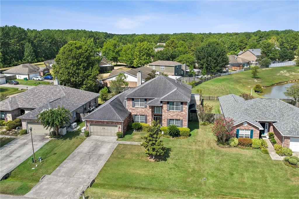 305 Stallion Court — photo