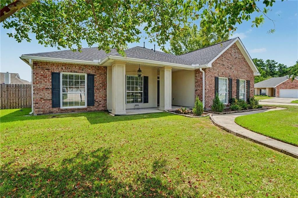 1002 Deborah Drive — photo