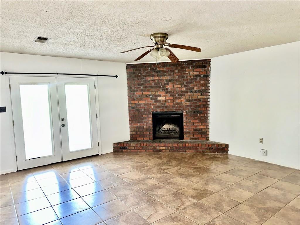 1027 Arcadia Drive 1 — photo