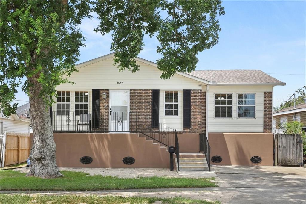 3637 W Loyola Drive — photo