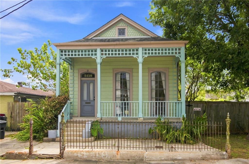 5118 Burgundy Street — photo