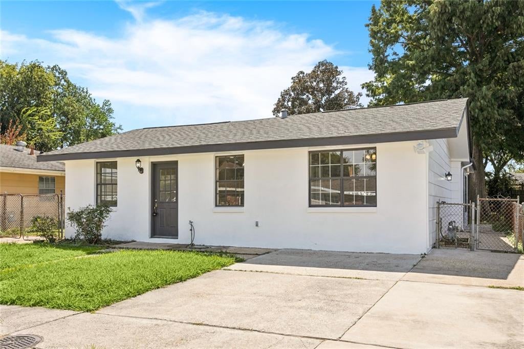 641 Cameron Court — photo
